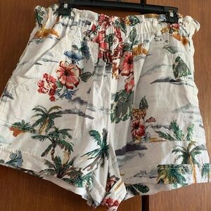 Cute beach shorts!